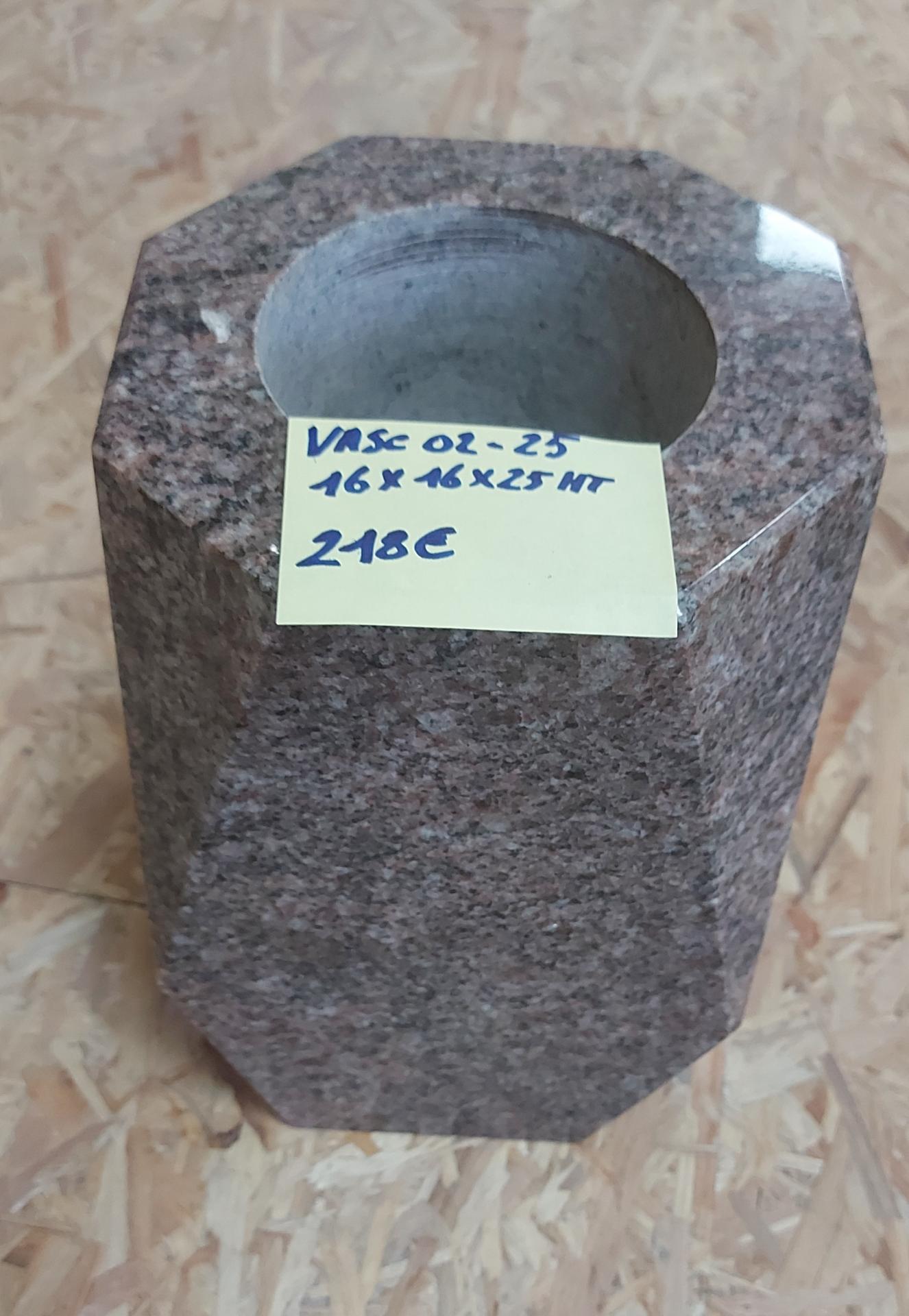 Vase carre granit 1